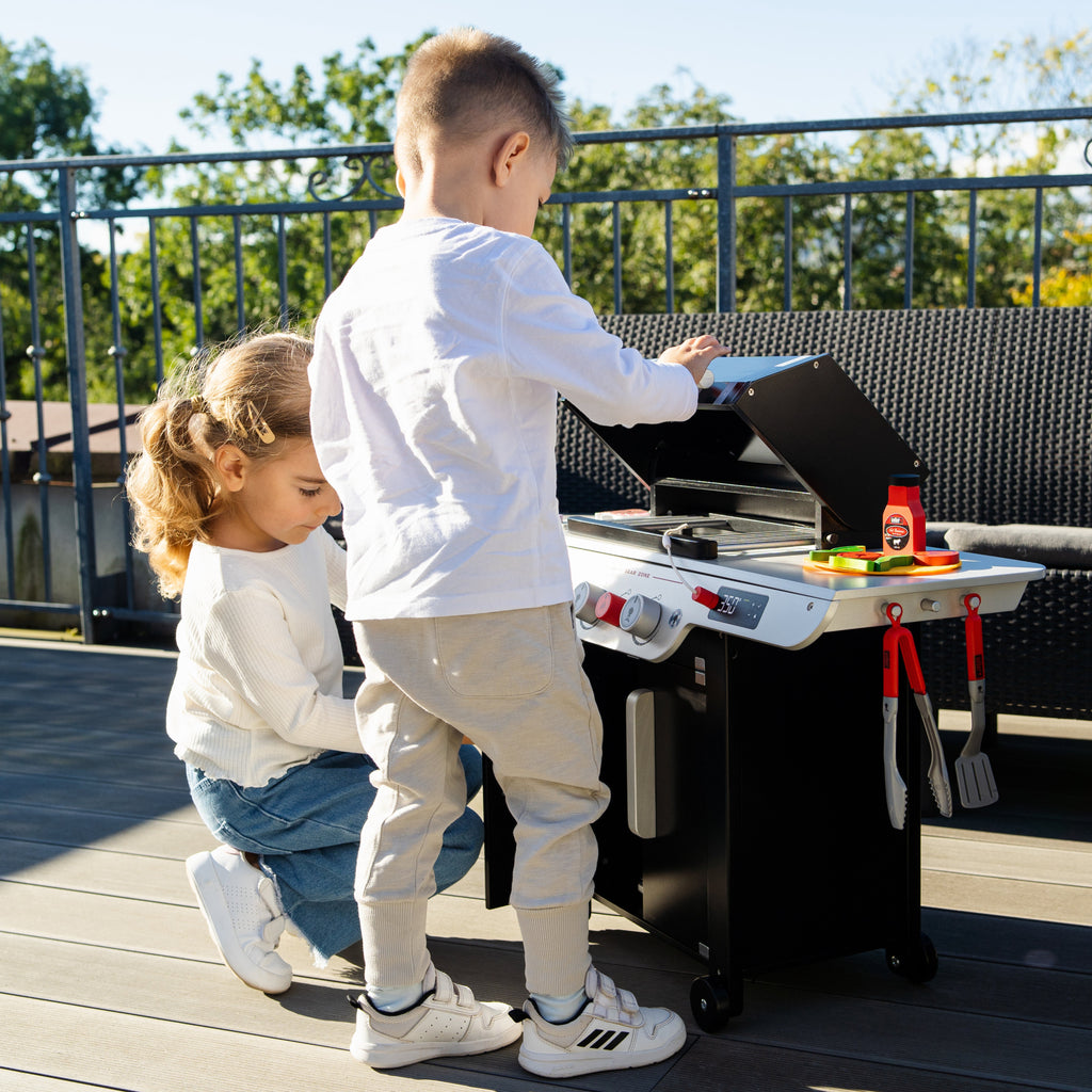 Genesis Wooden Grill