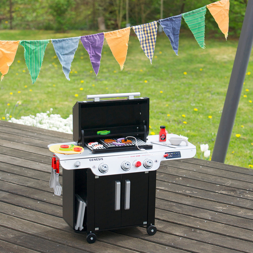 Genesis Wooden Grill